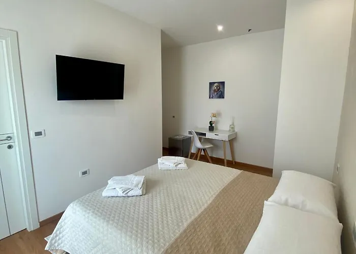 Zulie Rooms